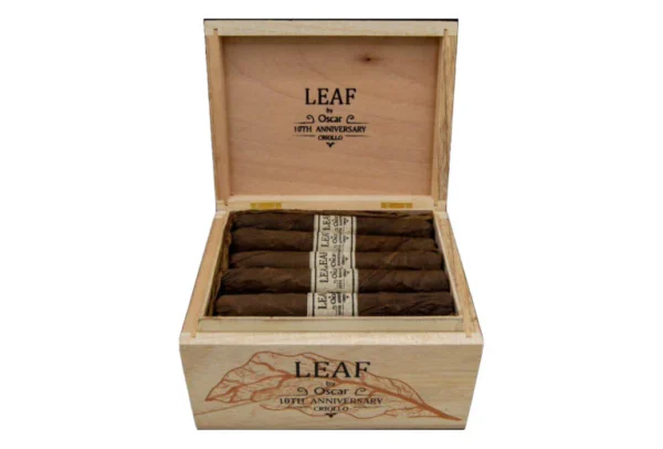 Leaf by Oscar 10th Anniversary Criollo Toro - Image 2